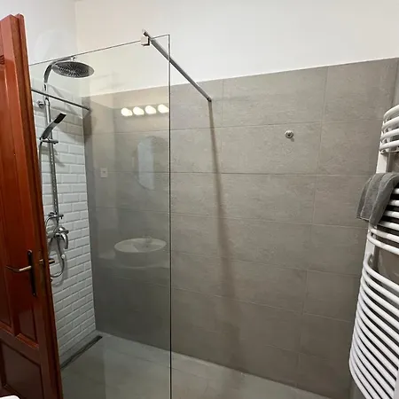 Diamant Apartmanhaz Eger Exterior photo
