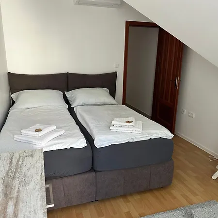 Diamant Apartmanhaz Eger Exterior photo