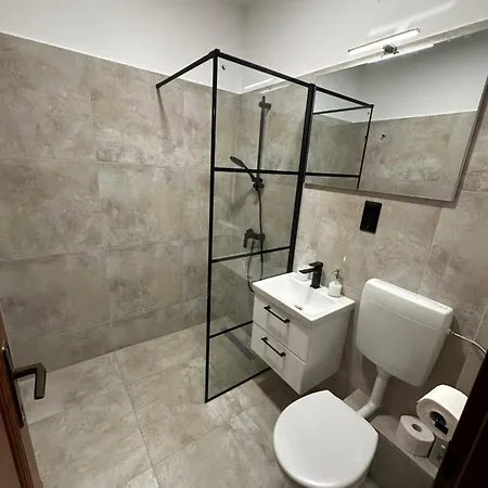 Diamant Apartmanhaz Eger Exterior photo