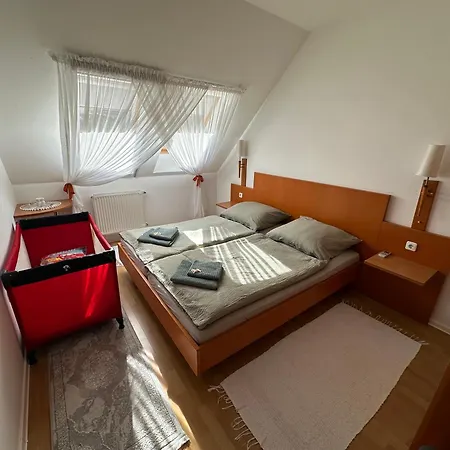 Diamant Apartmanhaz Eger Exterior photo