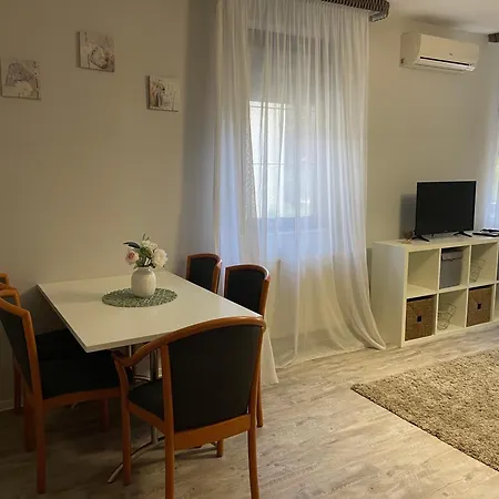 Diamant Apartmanhaz Eger Exterior photo