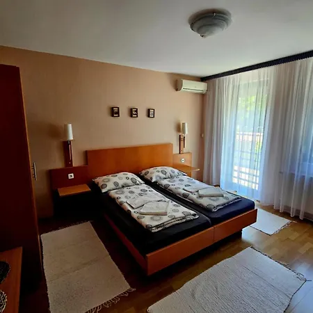 Diamant Apartmanhaz Eger Exterior photo
