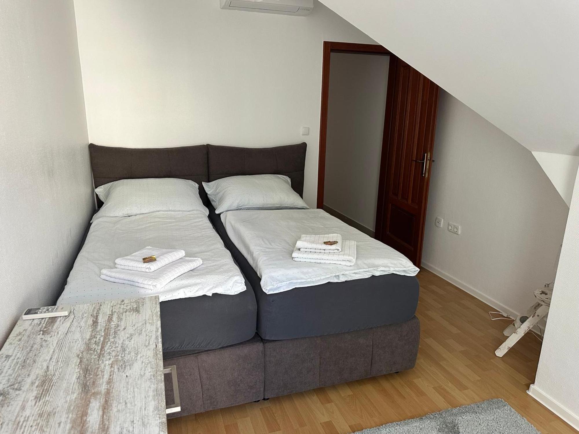 Diamant Apartmanhaz * Eger