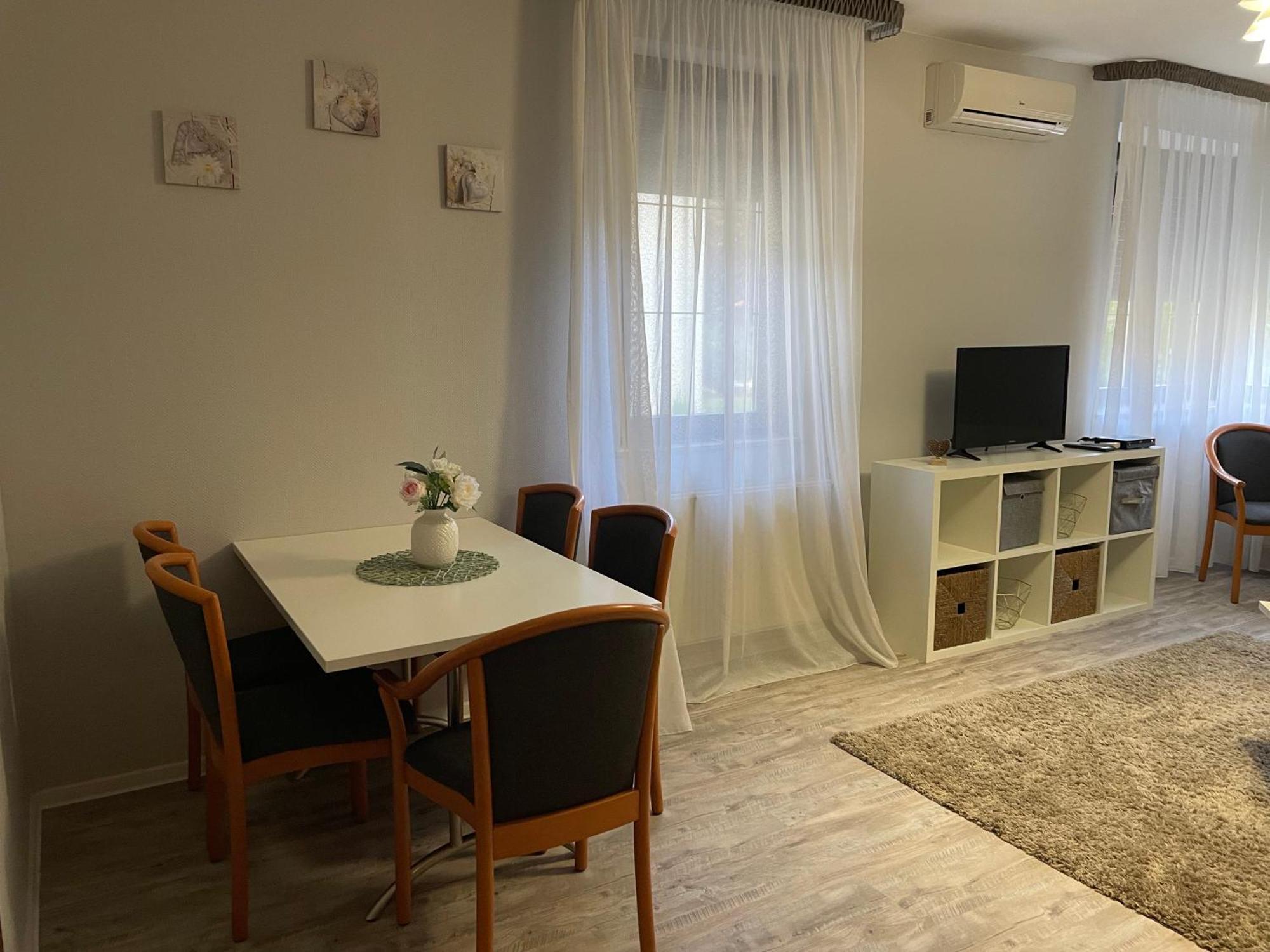 Apartament Diamant Apartmanhaz *
