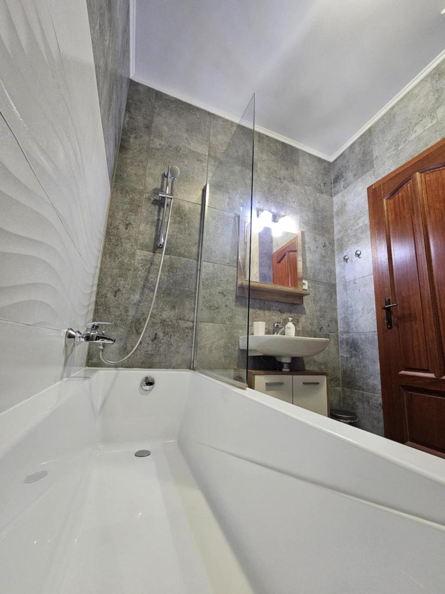 Diamant Apartmanhaz Erlau